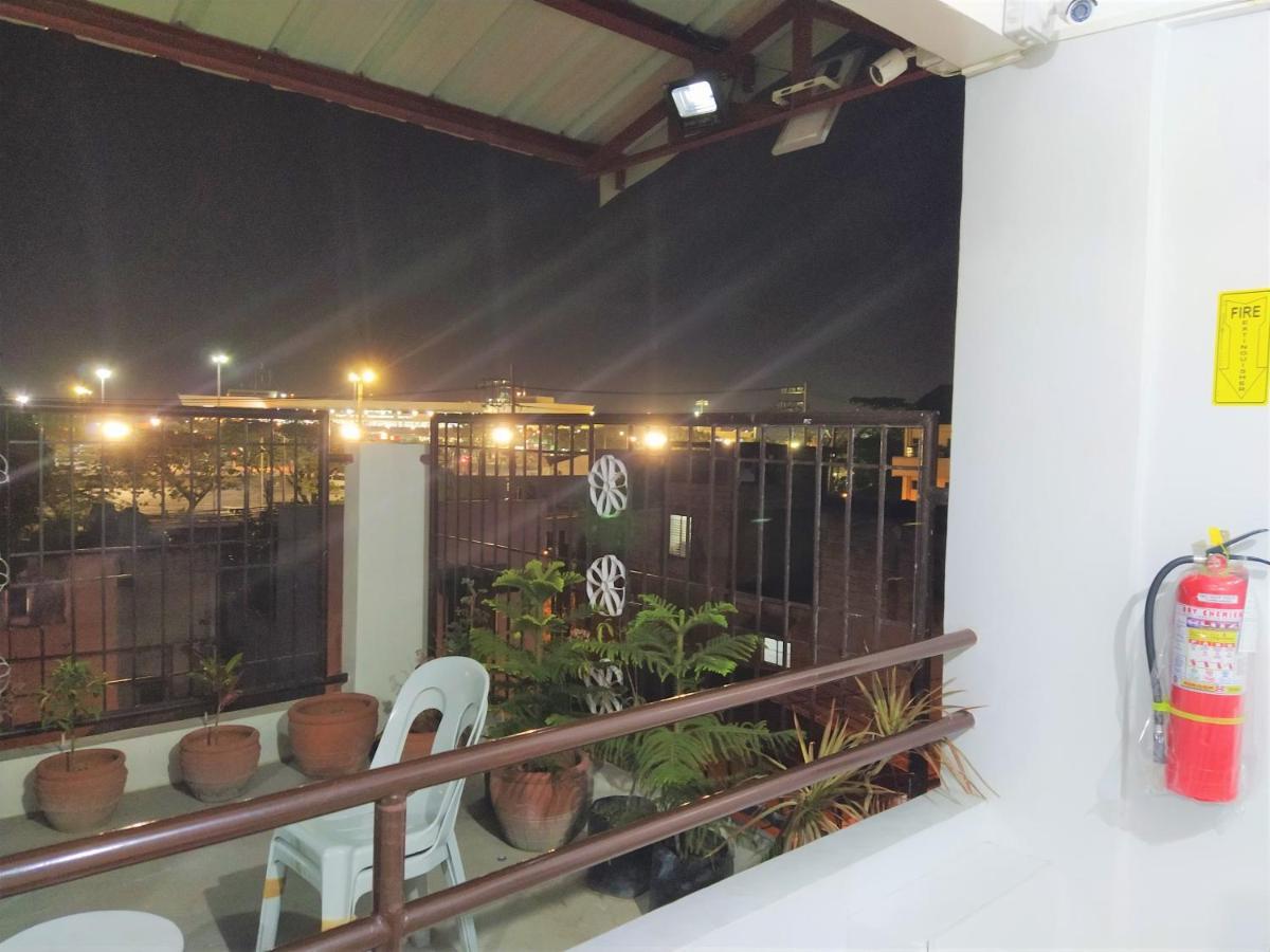 Jb Valdres Apartment Manila Exterior photo