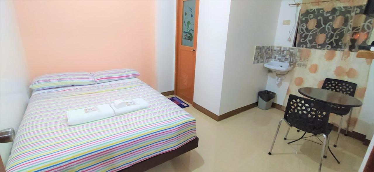 Jb Valdres Apartment Manila Exterior photo